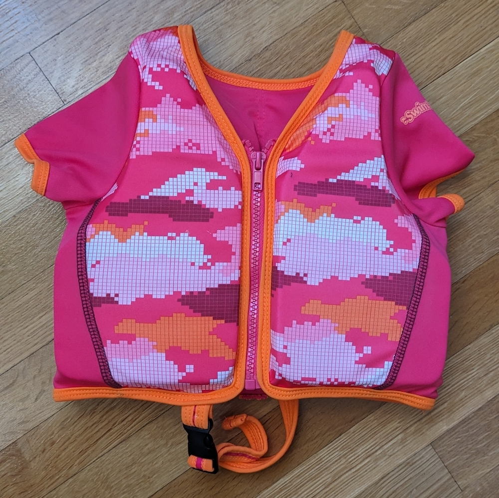 SwimSchool Neon Pink & Orange Camo Print LifeJacket. Size 20-33 lbs